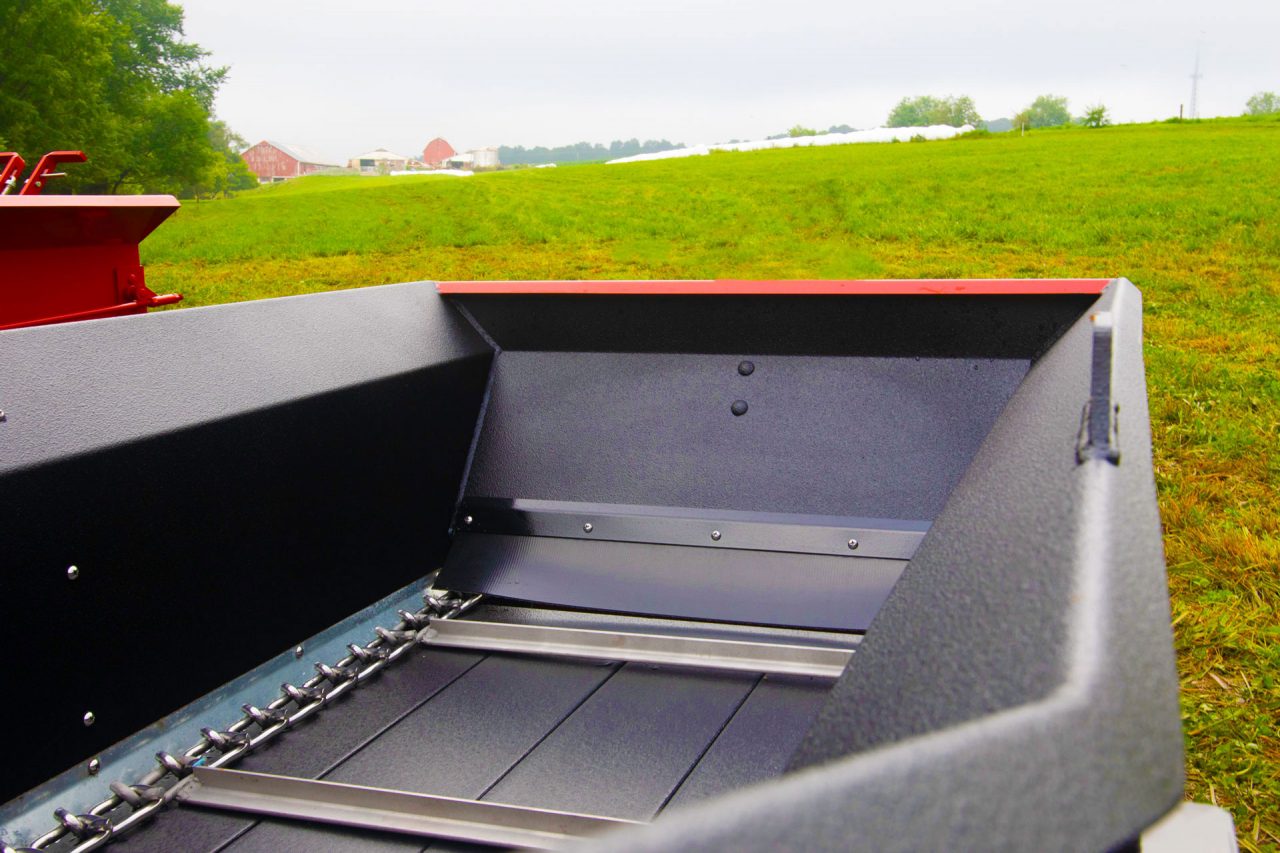 Large Farm Manure Spreader 175 cu. ft. Heaped Capacity