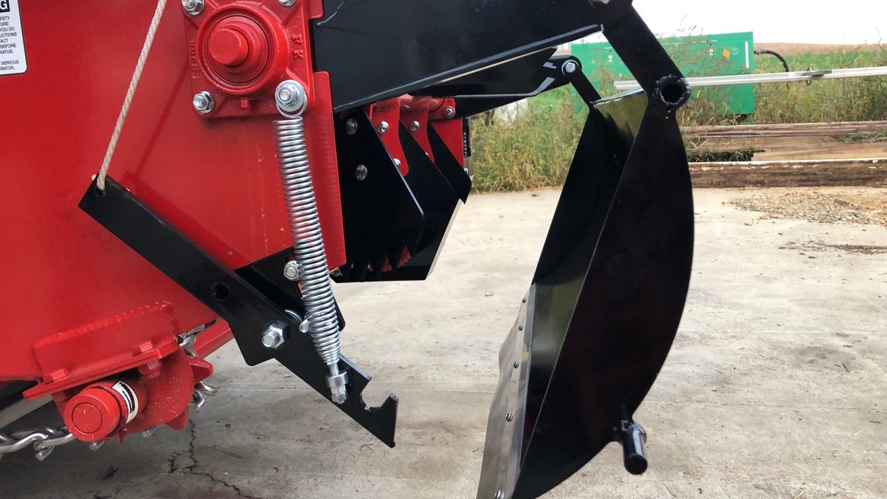 Horse Manure Spreader PTO Powered, TowBehind Spreader