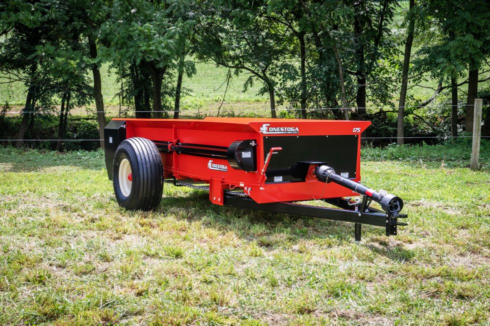 Large Farm Manure Spreader 175 cu. ft. Heaped Capacity